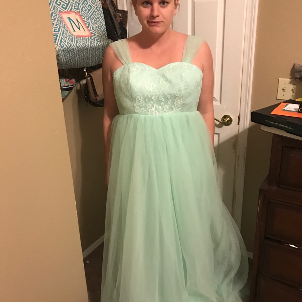 Sage bridesmaids dress size 10 never worn - Picture 1 of 3